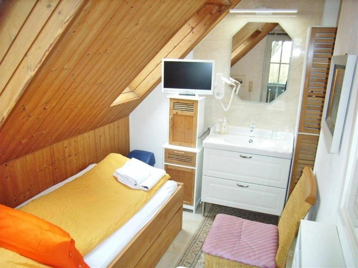 Ostsee Hotel-Pension An Der Lindenallee バート・ドーベラン エクステリア 写真