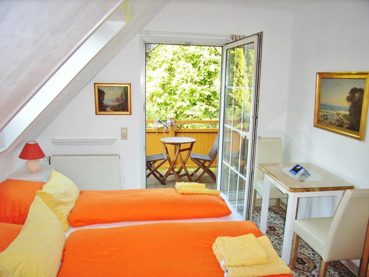 Ostsee Hotel-Pension An Der Lindenallee バート・ドーベラン エクステリア 写真