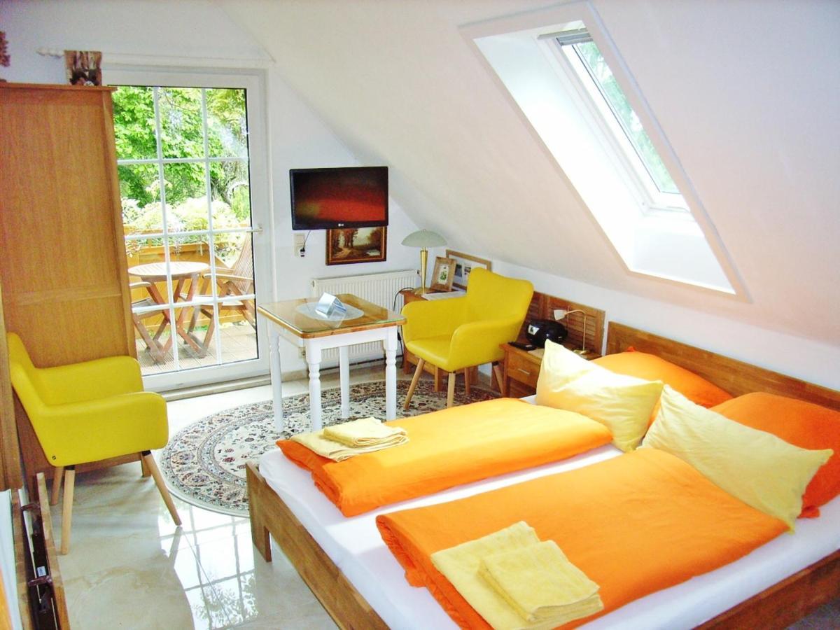 Ostsee Hotel-Pension An Der Lindenallee バート・ドーベラン エクステリア 写真