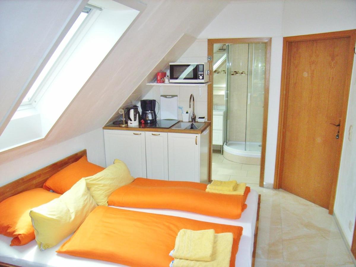 Ostsee Hotel-Pension An Der Lindenallee バート・ドーベラン エクステリア 写真